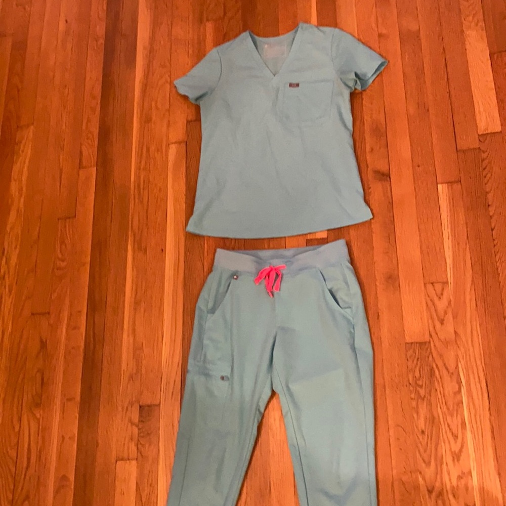 Neon Blue Fig set XS Zamora joggers and Catarina top